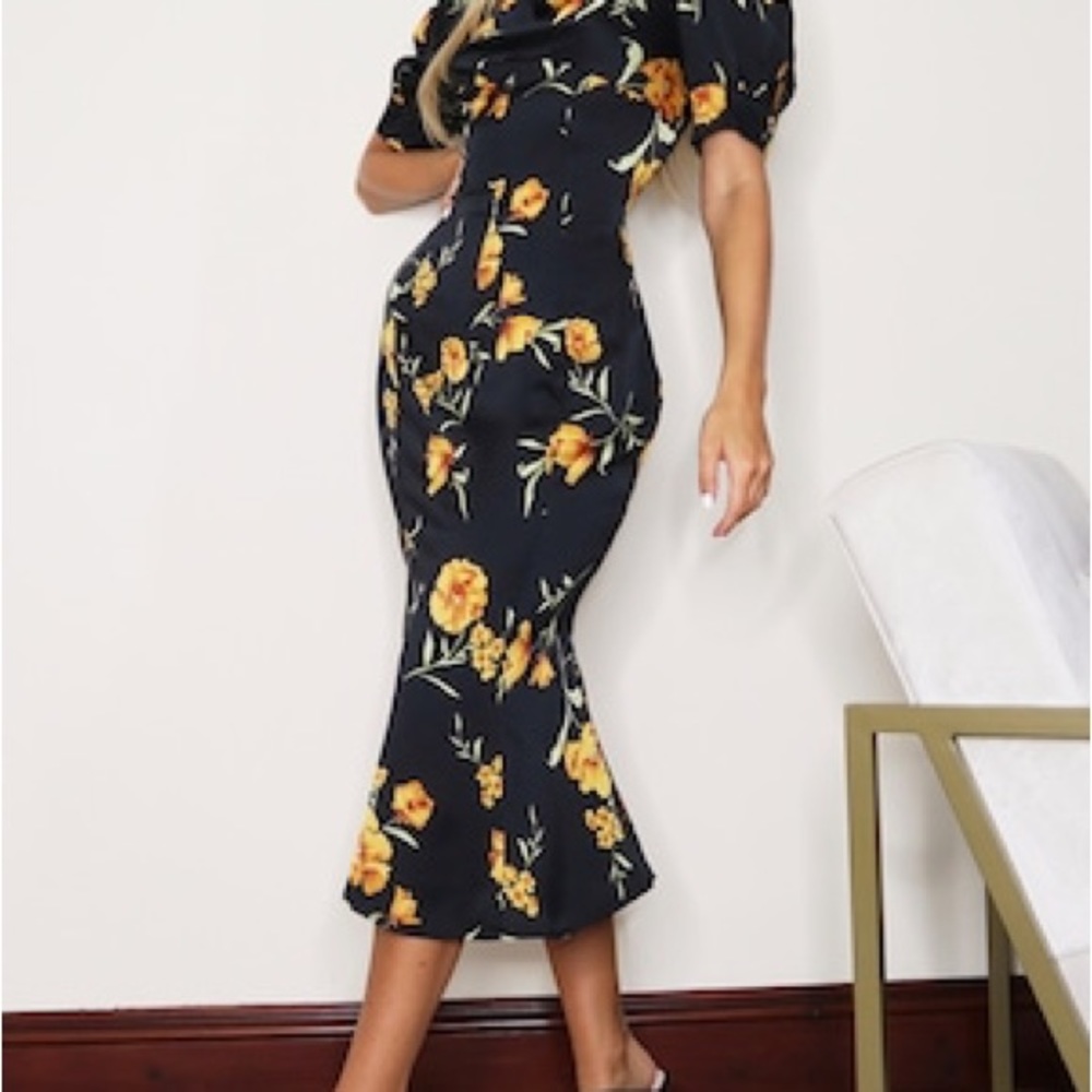 PrettyLittleThing Black Floral Puff Sleeve Draped Neck Black Floral Dress Size 6
